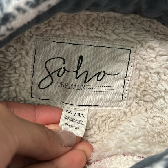 Soho Threads Pink Plaid White Sherpa size M - Picture 7 of 9